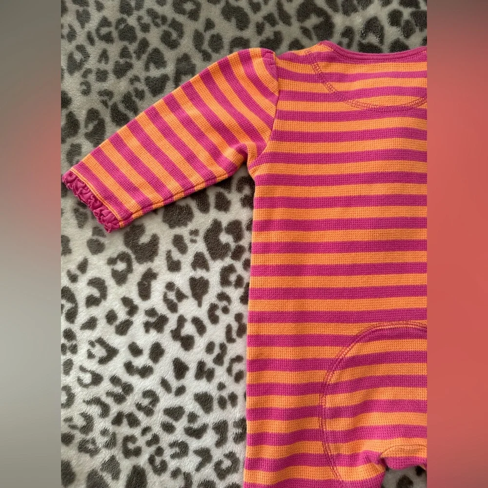 2006 babyGap Striped One Piece in Pink Orange Size 6-12 Newborn
